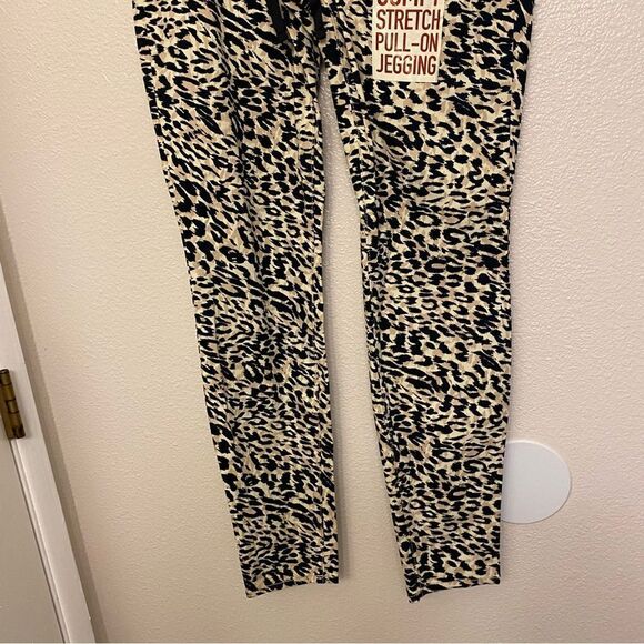 L.E.I. Animal cheetah print Stretch Pull-On Jeggings pants women’s M NEW - Picture 2 of 10